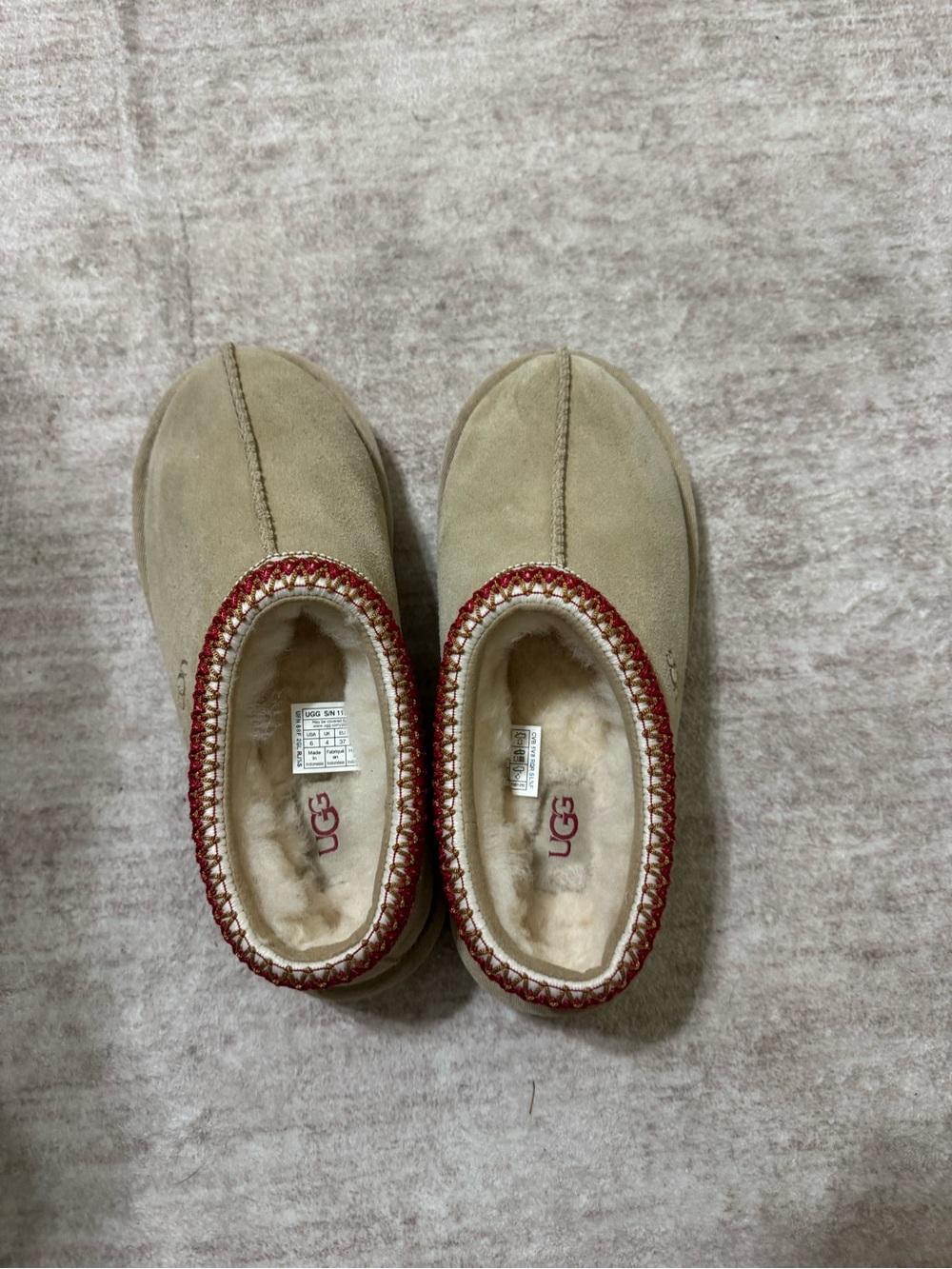 Ugg Tasman slippers women’s size 6 - Picture 2 of 5